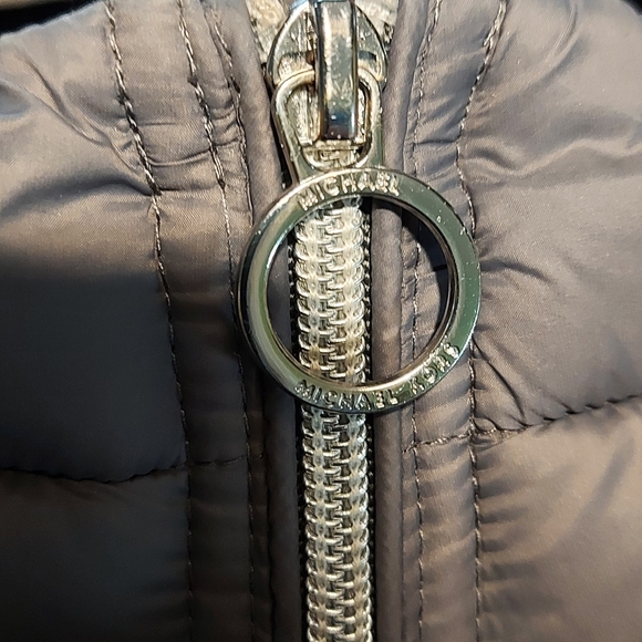 Micheal kors down coat - Picture 7 of 7